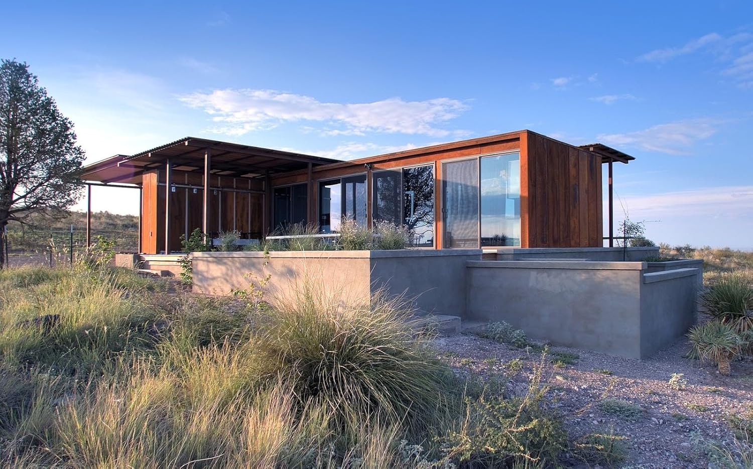 buy portable modular container shop,prefabricated steel café kiosk worth buying,portable shipping container building pros cons,best modular commercial structure for café,should I buy a container shop unit,customizable container building vs alternatives performance testing and real-world results