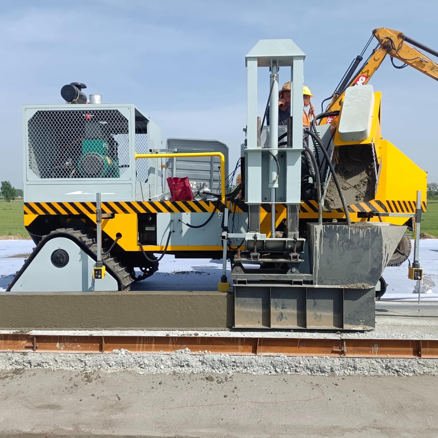 buy slipform curb paving machine,stringless curb and gutter machine,GPS ready concrete curb machine,automatic curb paver pros cons,should I buy a slipform curb paver,heavy duty curb construction equipment - detailed features and technical specifications